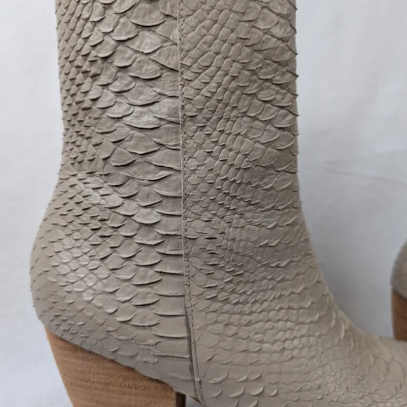 MATISSE Caty Taupe Python Embossed Leather Western Pointed Toe Boots 8.5 - Picture 11 of 11